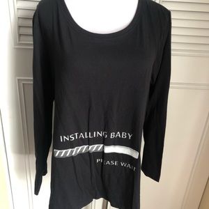 “Installing Baby” size large Maternity top Vguc
